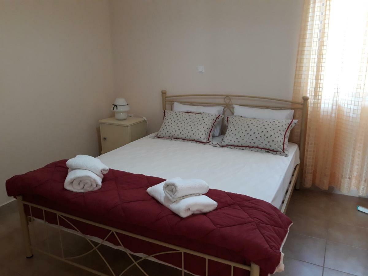 Maria Guesthouse Kini Exterior foto