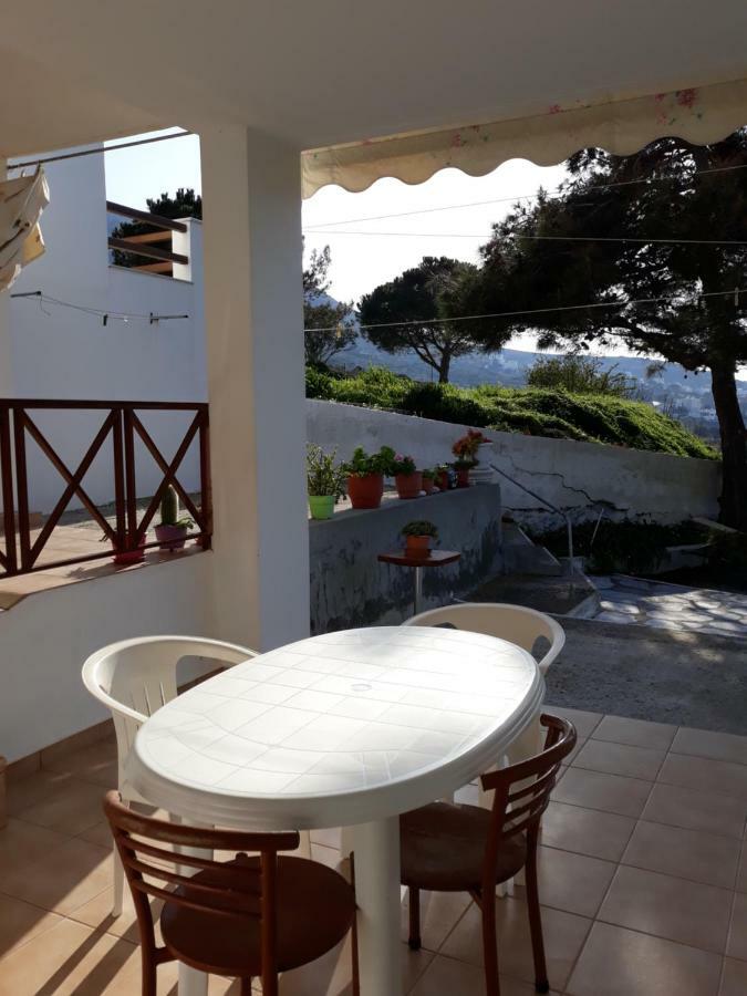 Maria Guesthouse Kini Exterior foto